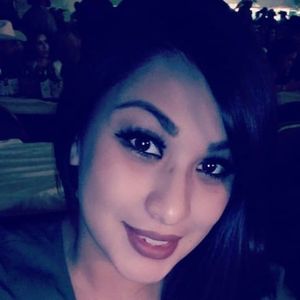 Meet your Posher, Adriana